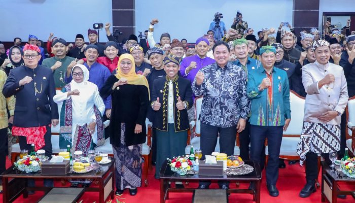 38 Kabupaten-Kota di Jatim Raih Opini WTP dari BPK, Gubernur Khofifah Apresiasi Keragaman Budaya dalam Penyerahan LHP