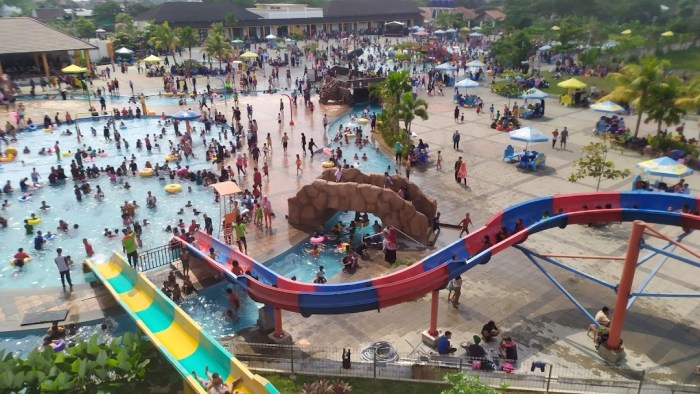 Harga tiket masuk kolam renang fun park rajeg