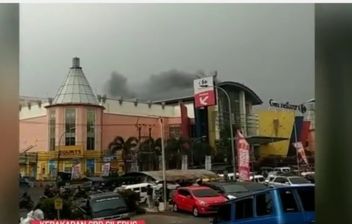 Ciledug cbd terbakar beritasatu