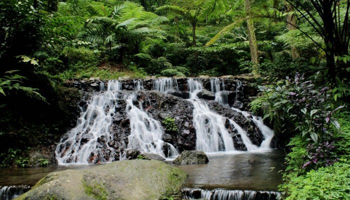 Harga Tiket Masuk Curug Cipeuteuy Majalengka, Update Terbaru