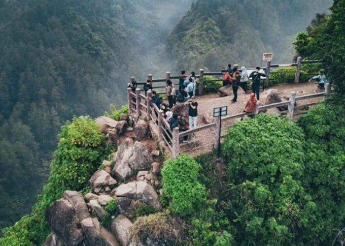 Harga tiket tebing keraton