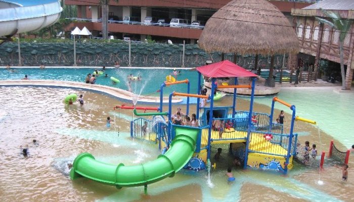 Harga Tiket Kolam Renang Plaza Marina, Berenang Seru Tanpa Bikin Dompet Menjerit