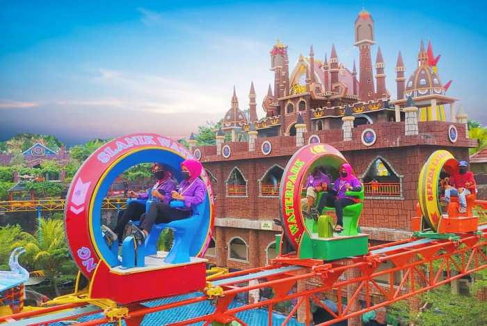 Waterpark wahana sepeda layang tiket