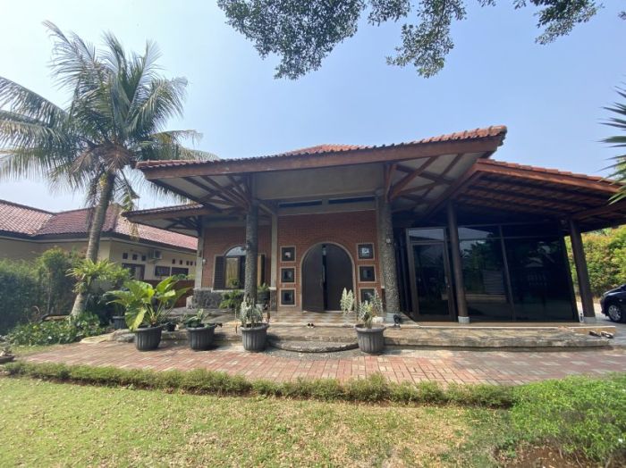 Harga tiket kolam renang putri duyung sawangan