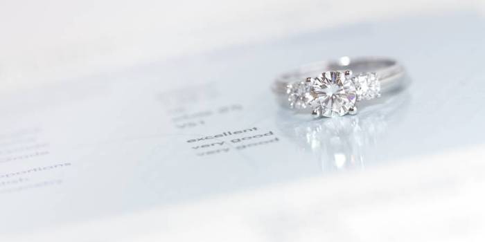 Selling ring diamond entire engagement tips