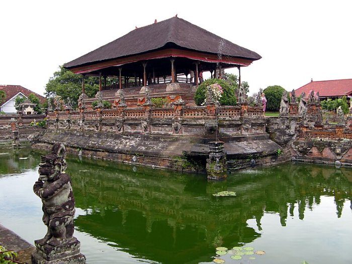 Coba liburan pertimbangkan