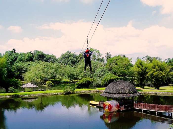 Kampung ladang wisata indah nan outbond keseruan wahana