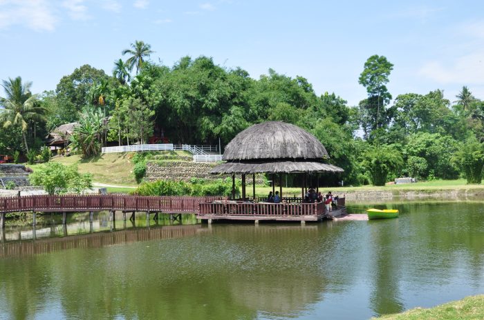 Harga tiket kampung ladang