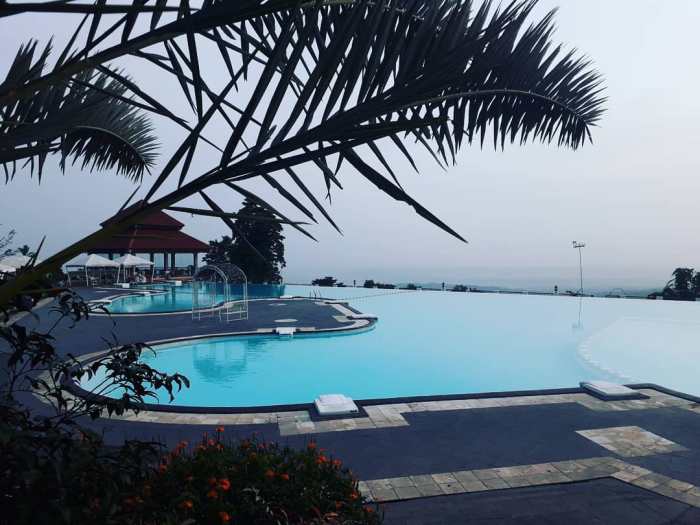 Harga tiket kolam renang giri tirta
