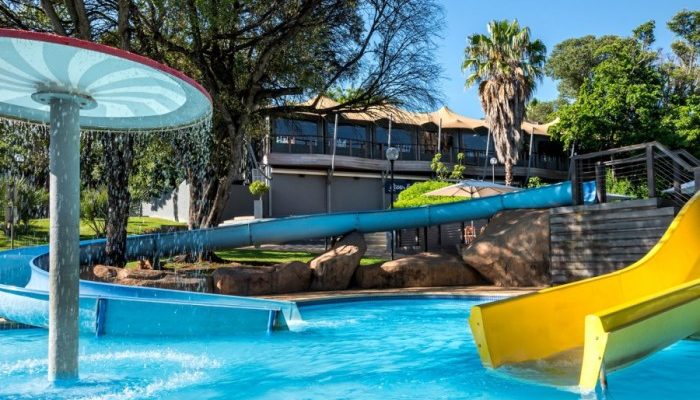 Cek Harga Tiket Kolam Renang Suncity Sidoarjo, Murah Banget!