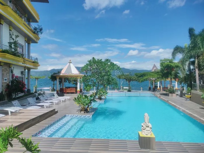 Toba advertise thepoortraveler