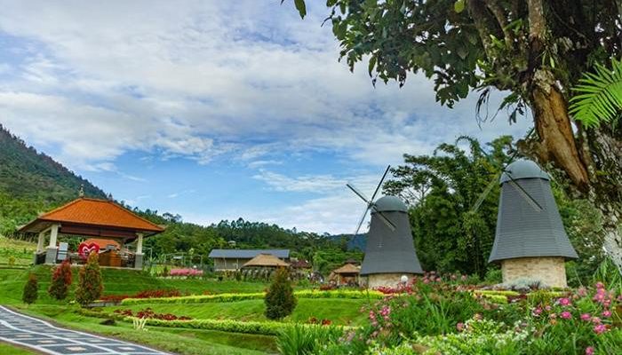 Harga Tiket Masuk The Blooms Garden Bedugul Bali, Surga Bunga nan Memikat