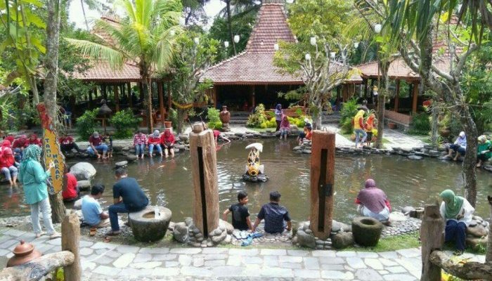 Harga Tiket Kampung Flory, Nikmati Wahana Seru di Bogor