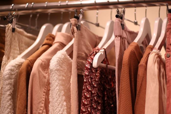 Cara jual baju bekas