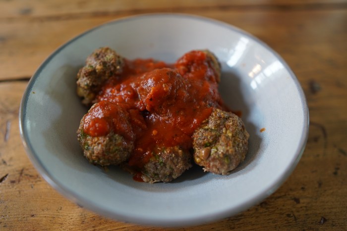 Cara membuat bakso sapi yang enak untuk dijual