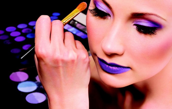 Cara memulai bisnis make up