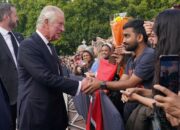 Negara-Negara yang Dipimpin Raja Charles III, Memahami Sistem Monarki Inggris