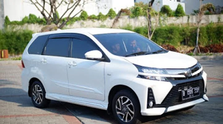 cara rental mobil lepas kunci