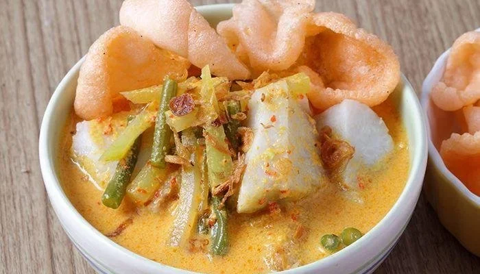 Resep Lontong Sayur Lezat dan Praktis, Nikmati Sarapan Bergizi yang Menggugah Selera dalam 30 Menit!