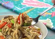 Resep Sambal Ayam Suwir Pedas Gurih, Bikin Makanan Biasa Jadi Istimewa dalam 30 Menit!