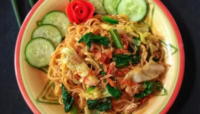 Resep Bakmi Goreng GM, Rahasia Nikmat ala Restoran yang Bisa Dibuat di Rumah, Cepat dan Mudah!