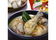 Resep Opor Ayam Putih Lezat, Rahasia Kuah Gurih dan Nikmat yang Bikin Keluarga Ketagihan