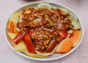 Resep Rujak Buah Bumbu Kacang, Nikmati Sensasi Segar dan Gurih yang Bikin Ketagihan dalam Satu Gigitan