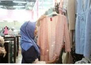 Inspirasi Outfit Kasual Wanita, Tampil Cantik & Nyaman dengan Gaya Terbaru!